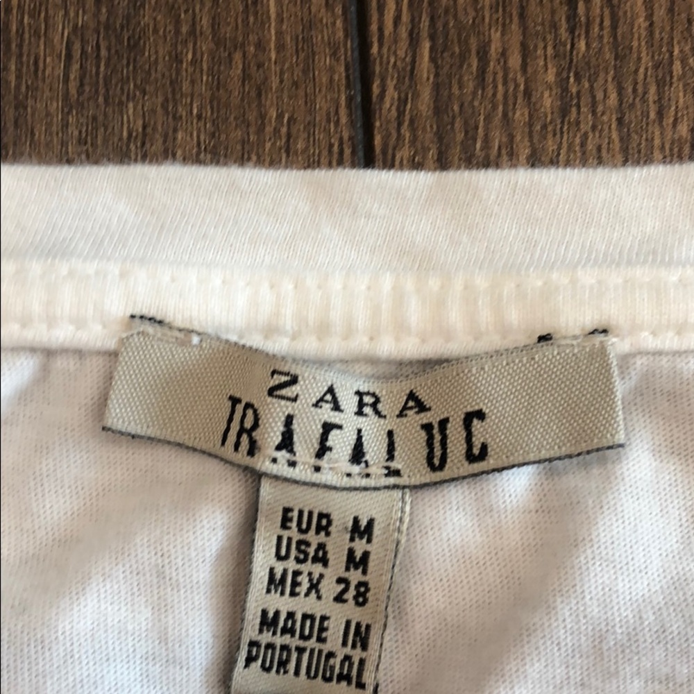 Zara Trafaluc White Graphic Tshirt Size M - Picture 3 of 4